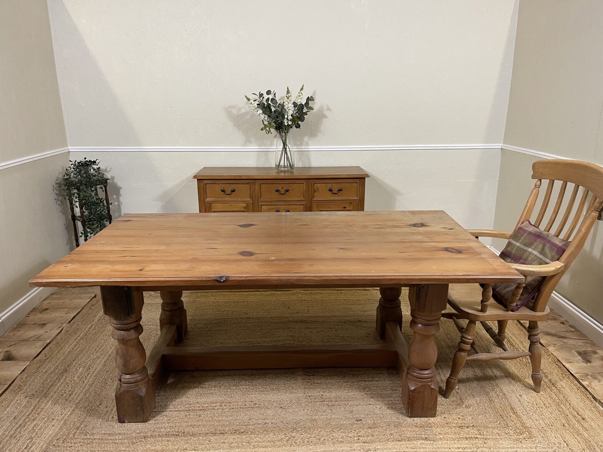 Chunky pine outlet dining table