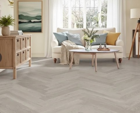 Herringbone Engineered Oak Flooring Marzipan Lacquered (14mm x 130mm Engineered) - Image 3