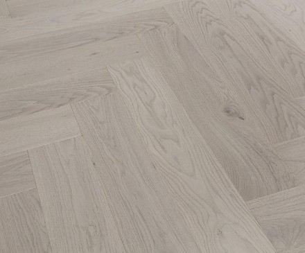 Herringbone Engineered Oak Flooring Marzipan Lacquered (14mm x 130mm Engineered) - Image 2